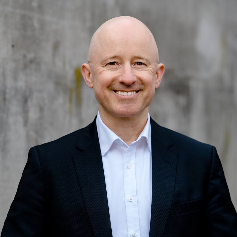 Porträt Dr. Pascal Grüttner